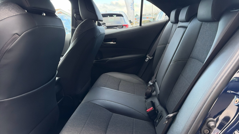 Toyota Corolla 1.8 VVT-i Hybrid Design 5dr CVT Hybrid Hatchback